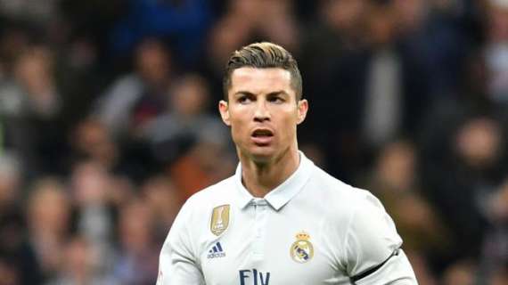 Cristiano Ronaldo anota su segundo gol (1-2)