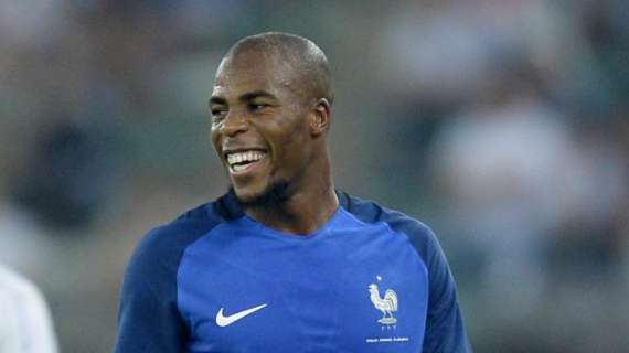 Monaco, Sidibé no se opera la rodilla para poder jugar el Mundial