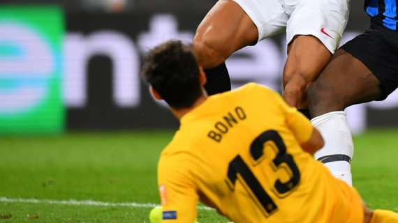 Sevilla FC, Bono: "En la jugada del segundo estaba medio tapado"