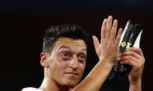 Arsenal, Özil no se plantearía salir del club hasta junio