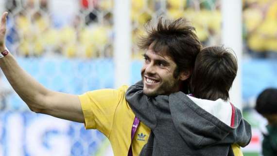 Brasil, Douglas Costa lesionado. Kaká a la Copa América