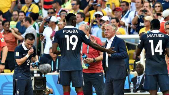 Francia, Pogba deja la concentración por lesión
