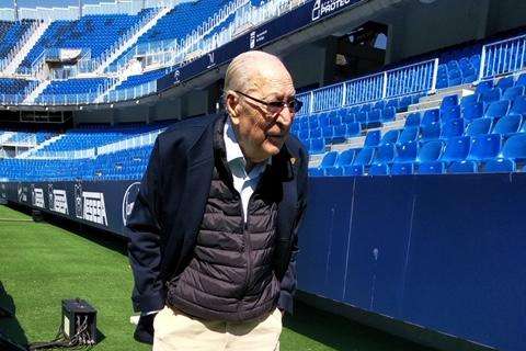 EXCLUSIVA TMW - Padre e hijo en cuarentena en el estadio del Málaga: “Solos en la casa de 30.000 aficionados”.