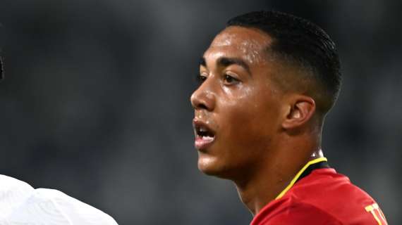 Aston Villa, el Fenerbahçe insiste por Tielemans