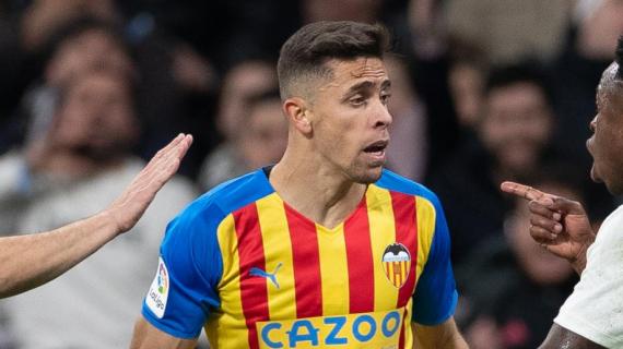 Besiktas, operado Gabriel Paulista. Será baja cerca de tres meses