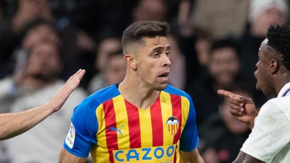 Besiktas, Gabriel Paulista podría jugar en el Corinthians