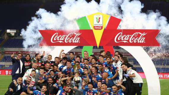 FOTONOTICIA - El festejo del Napoli de Callejón, Fabián y Llorente tras conquistar la Coppa Italia