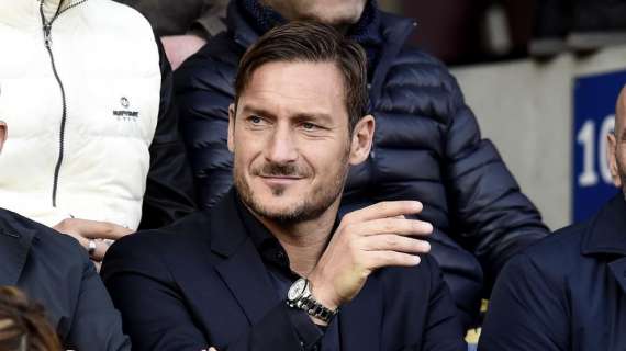 Totti postula al ex levantinista Tommasi como hombre fuerte del fútbol italiano