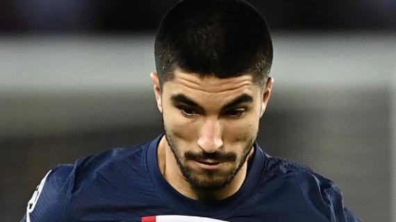 Real Sociedad, la mitad del pase de Carlos Soler costará 8 millones