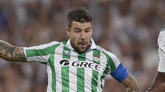 OFICIAL: Real Betis, Aitor Ruibal renueva hasta 2028