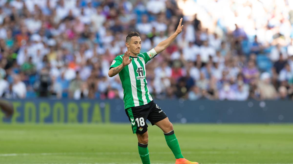 Real Betis, Andrés Guardado se forma como entrenador realizando prácticas