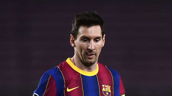 Messi convierte tras el rechace de palo a su primer intento (3-1)