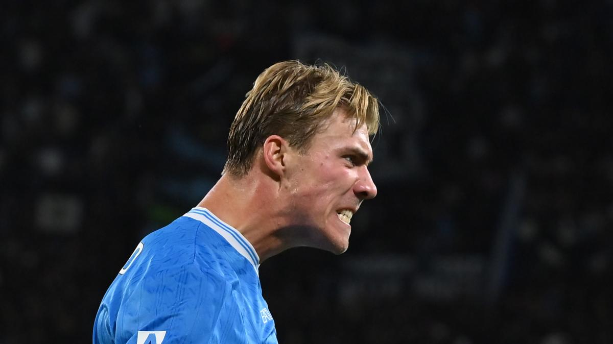 El padre de Hojlund: "Rasmus, loco por el SSC Napoli. De pequeño me dijo: 'Quiero ser como CR7'"