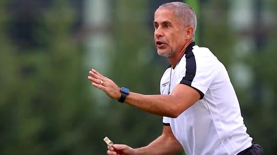 OFICIAL: Albania, renueva el seleccionador Sylvinho y sus ayundantes Zabaleta y Doriva