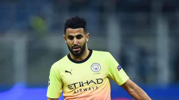 Manchester City, gestiones para prolongar el contrato de Mahrez