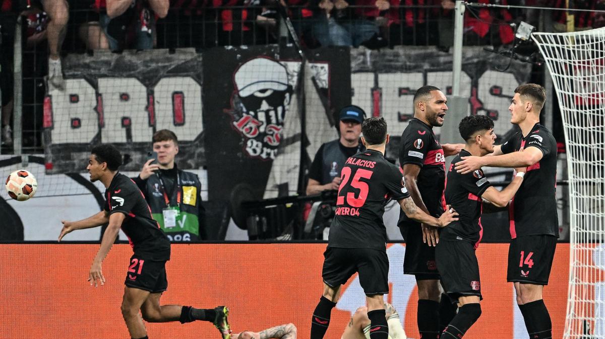El Bayer Leverkusen ahuyenta los fantasmas del PSG: 2-0 al Friburgo y caza al BVB en la Bundesliga