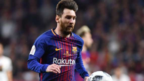 Messi recorta diferencias desde los once metros (1-2)