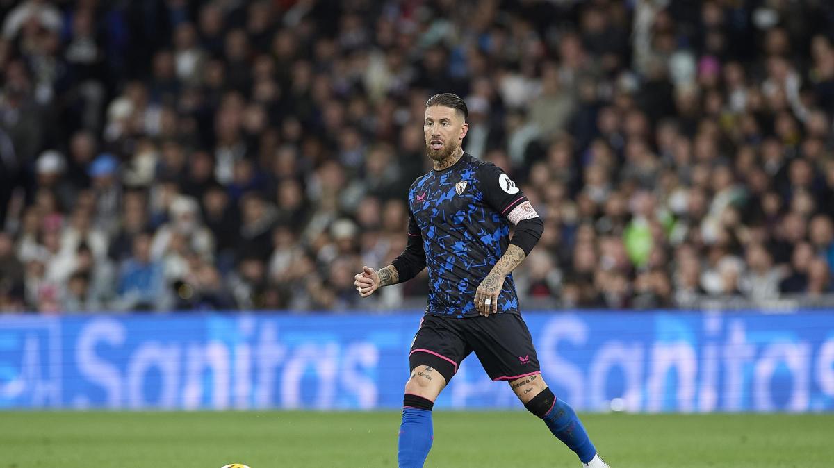 México, Ramos de penalti convertido a Navas salva un punto para Monterrey