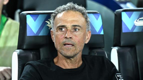 Paris Saint-Germain, Luis Enrique sufre una fractura de clavícula