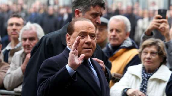 Berlusconi: "No hay que juzgar a Donnarumma, sino a los políticos"