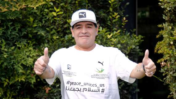 Argentina, Maradona permanecería ingresado un día más
