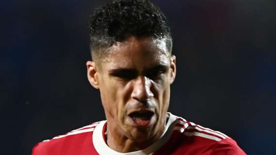 Manchester United, Varane quiere seguir en el club y renovar