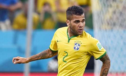 Daniel Alves: "Guardiola quiso entrenar a Brasil en el Mundial y no le dejaron"