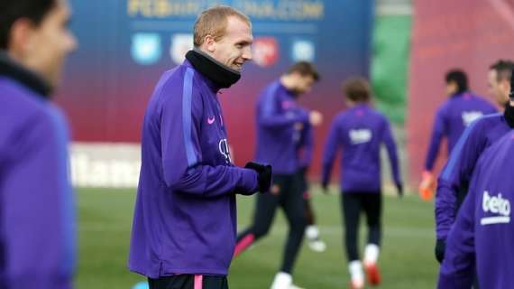 Mathieu, con el alta médica, única novedad en la lista del Barça