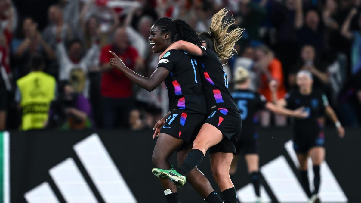 Inglaterra, preocupación por la lesión de Michelle Agyemang