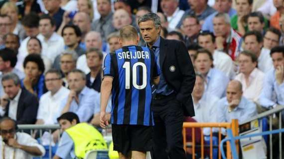 Chelsea, Mourinho pensaría en Sneijder