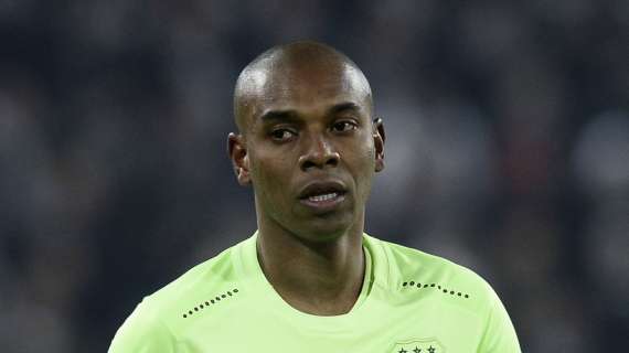 OFICIAL: Athletico Paranaense, Fernandinho, ex City, causa baja