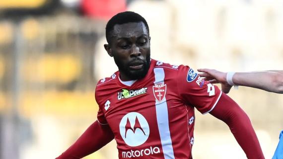 OFICIAL: Hellas Verona, firma Jean-Daniel Akpa-Akpro