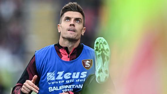 OFICIAL: Al-Duhail, firma Piatek