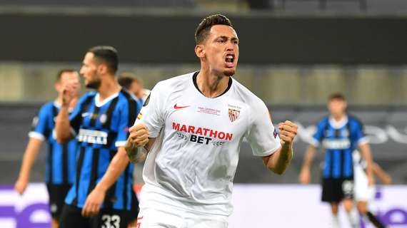 Ocampos adelanta al Sevilla FC de penalti (0-1)