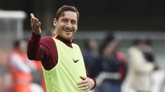 Roma, Totti suplente en el partido del adiós