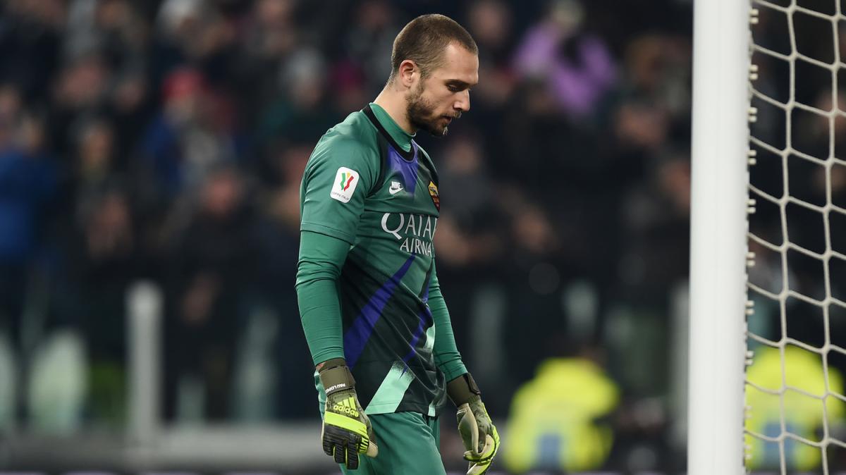 El Real Betis confirma la salida de Pau López al FC Andorra