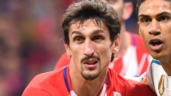 OFICIAL: Trabzonspor, confirmada la llegada de Stefan Savic