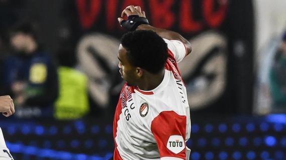 Países Bajos, Timber salva un punto para el Feyenoord en el derbi