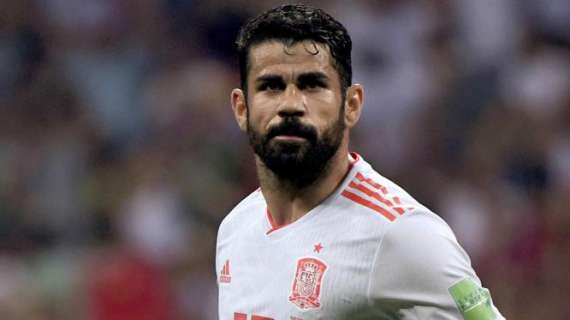 Diego Costa convierte de rebote el primer gol de España (0-1)
