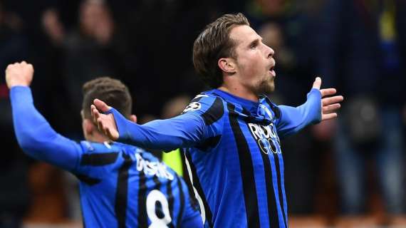Hateboer convierte el cuarto gol del Atalanta (4-0)