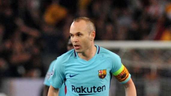 Iniesta, de visita en el entrenamiento del FC Barcelona