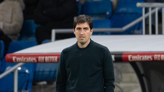 Bournemouth, sin avances para la renovación de Iraola