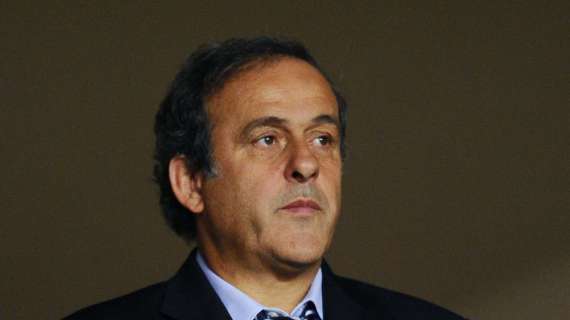 Platini: "No estoy en absoluto seguro de que el PSG respete el 'fair-play' financiero"