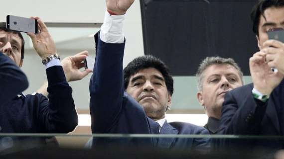 Maradona: "James Rodríguez es talentoso, exquisito y elegante"