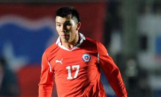 Sevilla, al menos cinco clubes sobre Medel