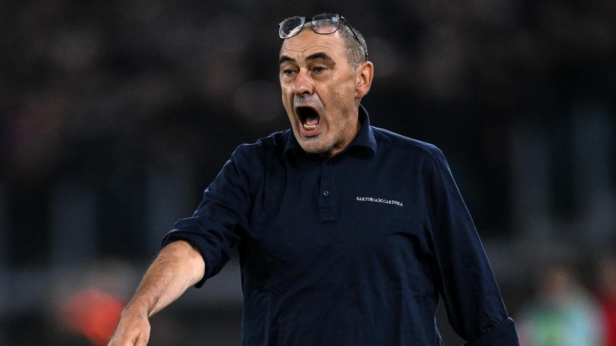 Sarri: "Tengo más motivos para cabrearme que para divertirme, pero en la Lazio estoy a gusto"