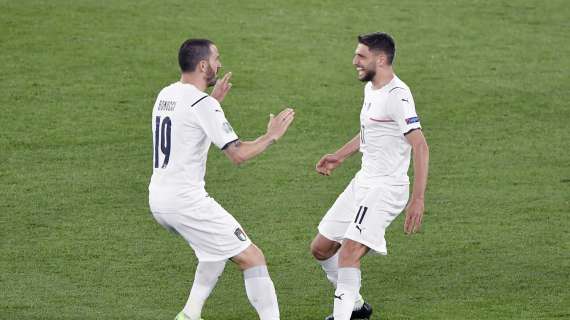 Immobile hace el segundo gol de Italia (0-2)