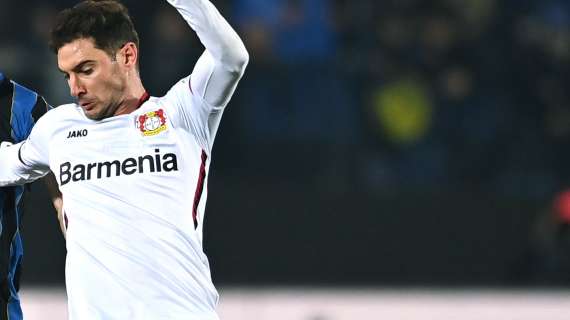 OFICIAL: Eintracht Frankfurt, firma Alario