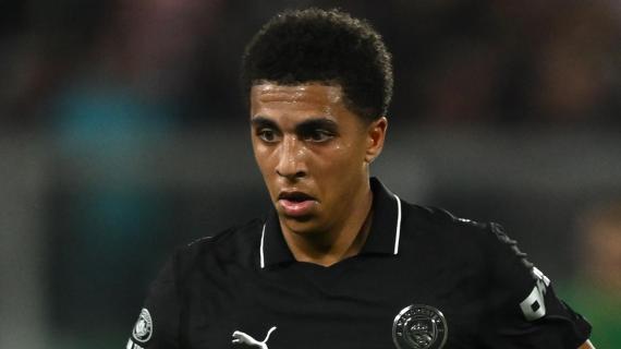 OFICIAL: Manchester City, Rico Lewis renueva hasta 2030