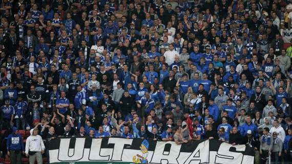 Bundesliga, el Schalke 04 gana al Frankfurt y acecha la segunda plaza del Dortmund